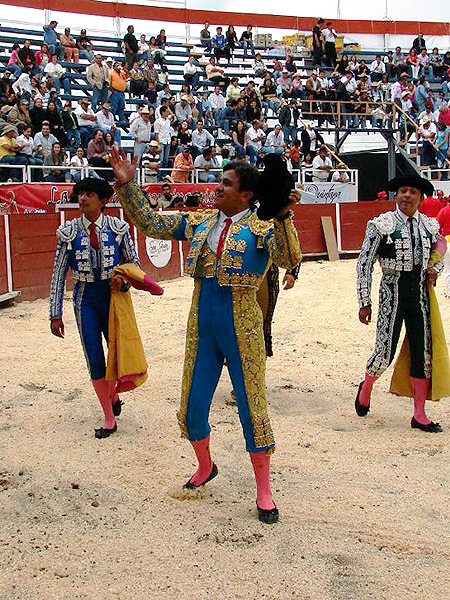 Se llev� una oreja Manuel