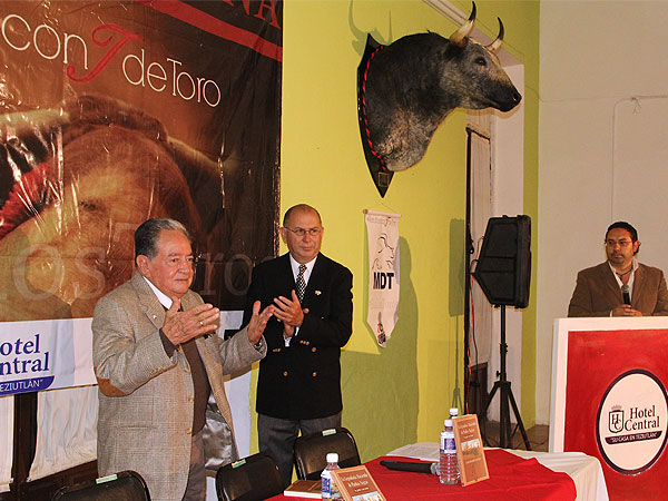 Ovacionado de inicio