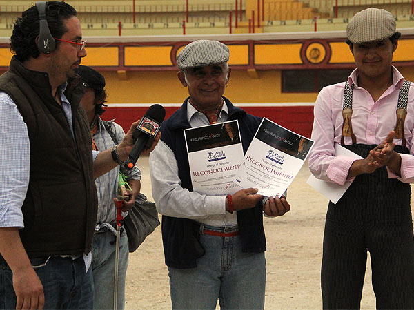 Reconocimiento a los toreros