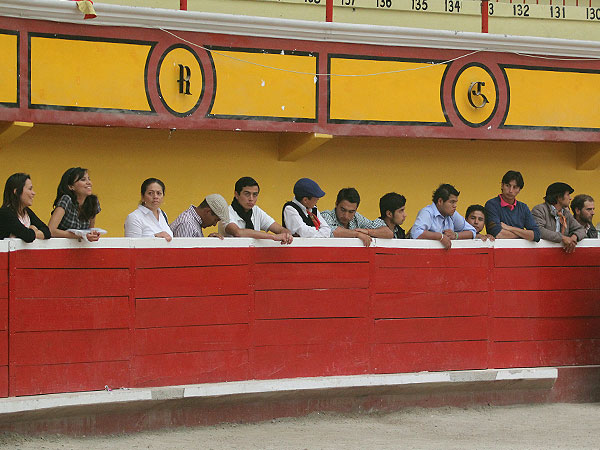 El p�blico acudio a la plaza