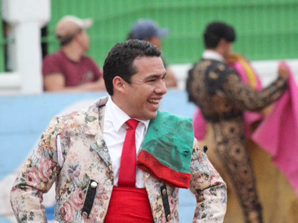 El cabo, Tonatiuh Lailson