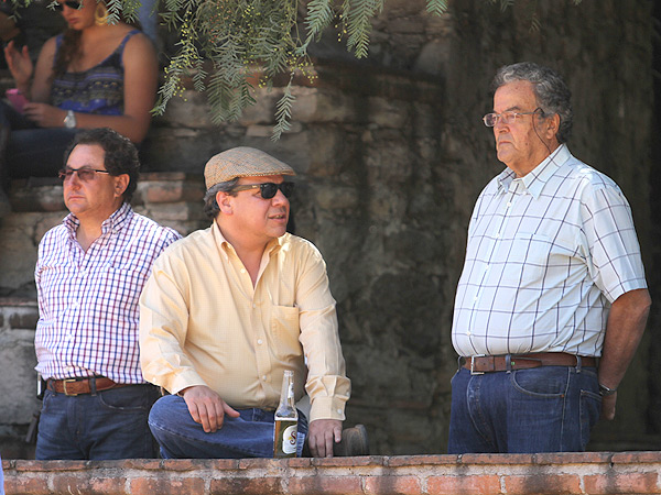 El Chino, Casta�eda e Iturbe