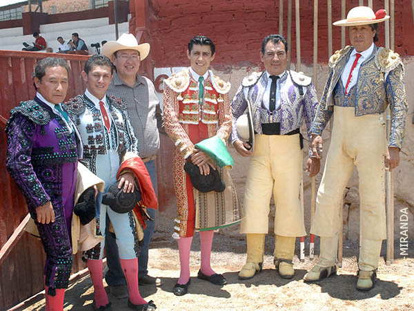 Juan Luis Silis y su cuadrilla