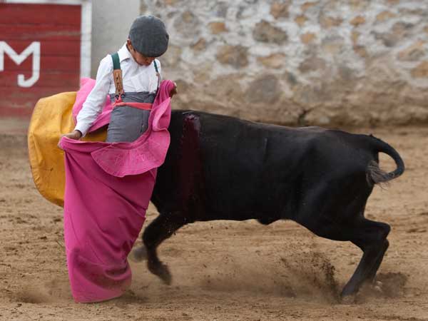 El ni�o torero Leo Valadez