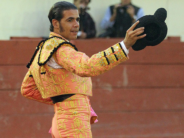 Agradeciendo la ovaci�n