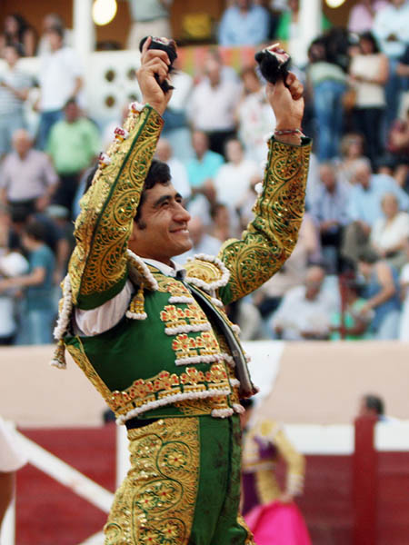 Tarde de tres orejas