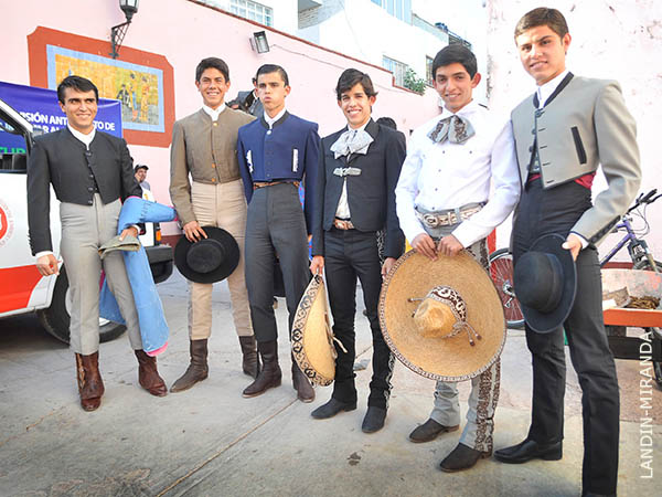 6 Novilleros de Aguas 6