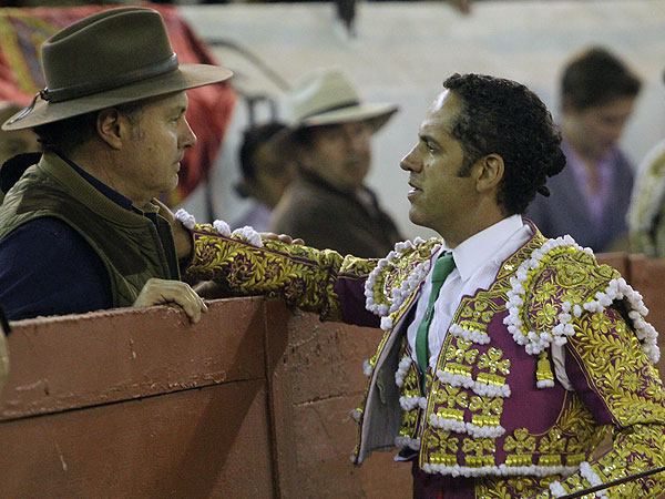 Brindis a Don Julio Uribe