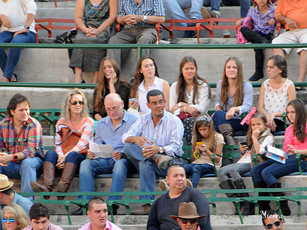 Los j�venes a los toros