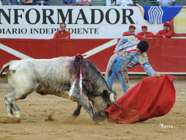 Humillado, con ampl�simo recorrido