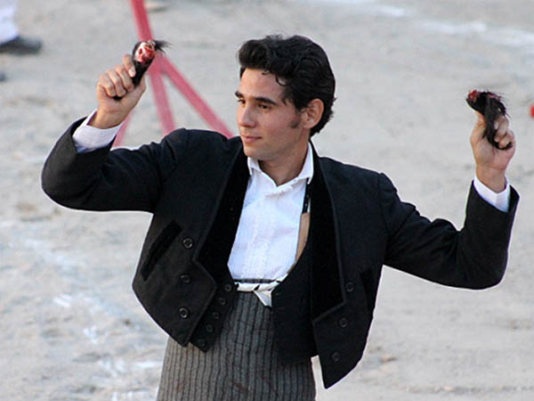 Cort� dos orejas y sali� en volanda