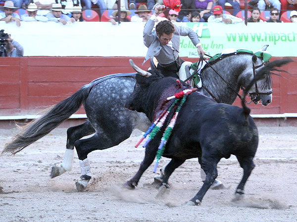 Muy ajustado con la rosa