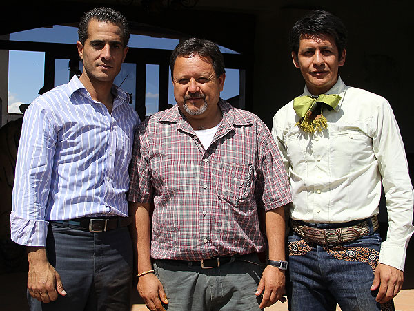 Garc�a Mena y los toreros