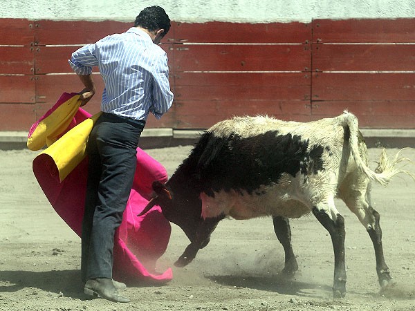 Ivan Fandi�o rematando