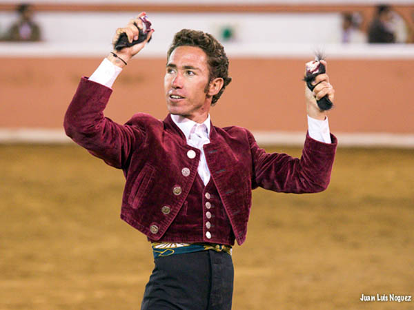 Desorej� al mejor toro del encierro