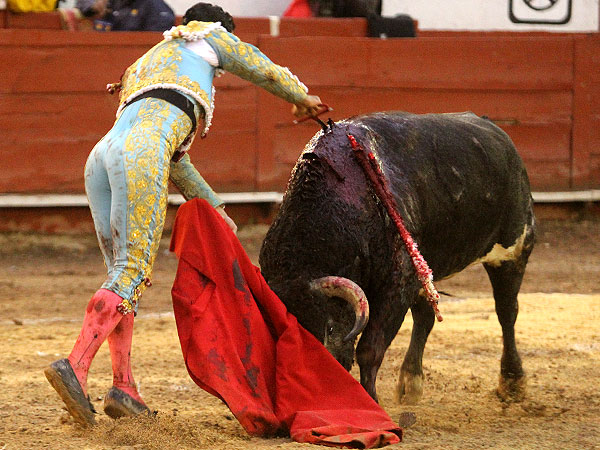 Certero con la espada