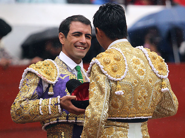 Brindis a Arturo Mac�as