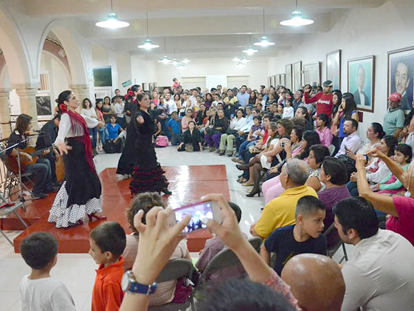 Actuaci�n de Gerorgina Gio