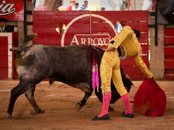 Muy asentado anduvo Juan