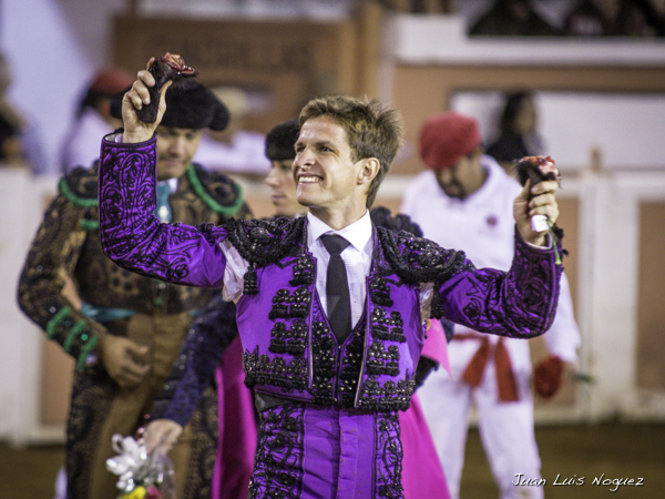 Noche de tres orejas