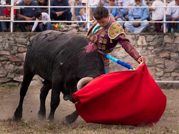 Excelente trazo con la zurda