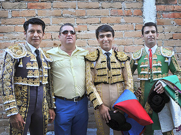 La tercia actuante con la empresa