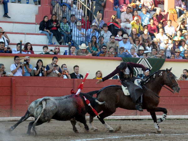 Encelando con las crines