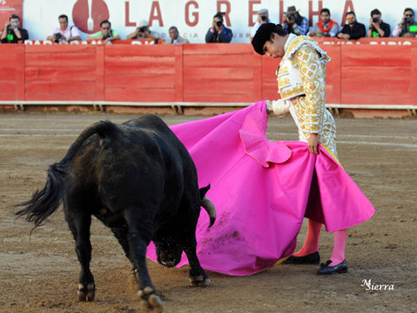 Frausto abre el festejo