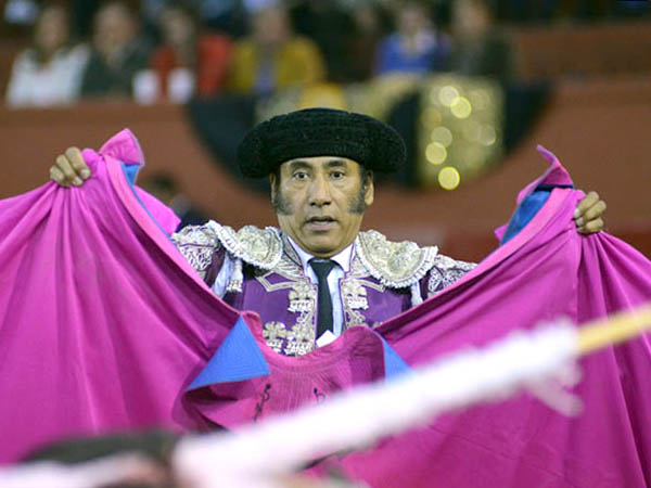 Enga�o por delante