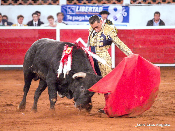 Toreo a pi�s juntos