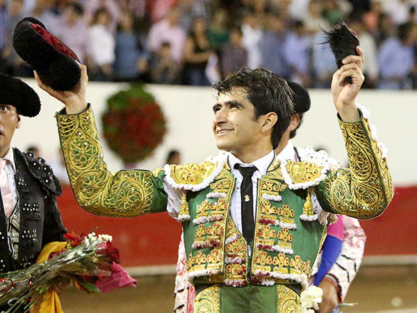 Pase� una oreja en Autl�n