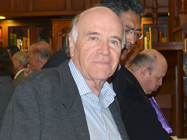 Adolfo Mart�nez Urquidi