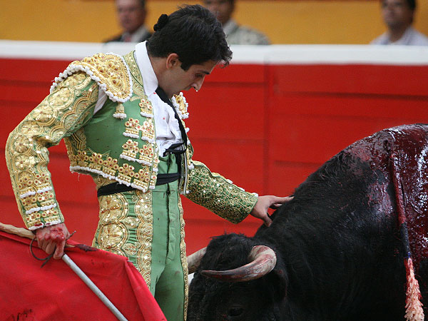 Casta�o se pego un arrim�n