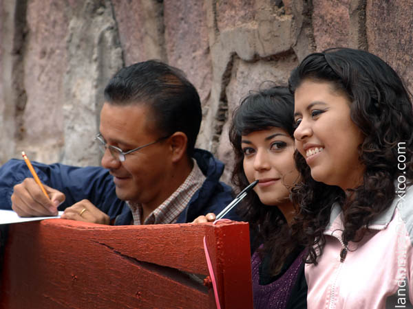 Adri�n, siempre bien colocado