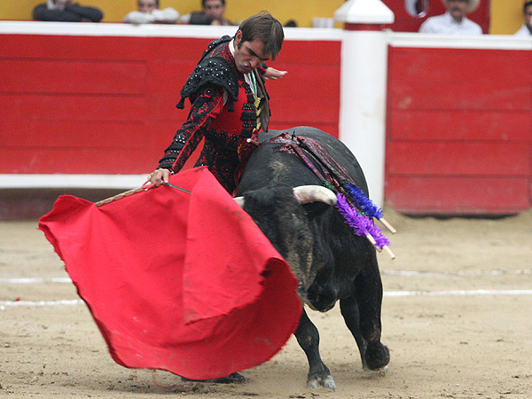 Se acostaba por el derecho