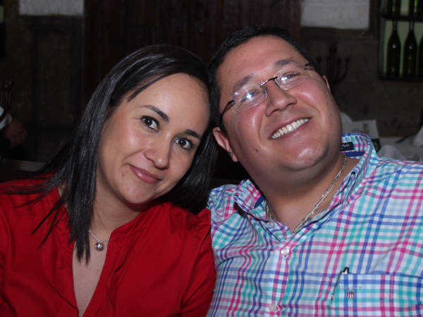Julio Ramos y Anah� Camacho
