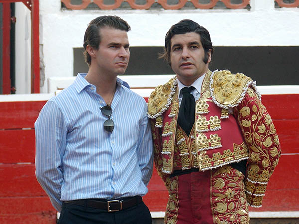 Acompa�ado del empresario