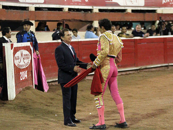 Admiraci�n y cari�o al maestro