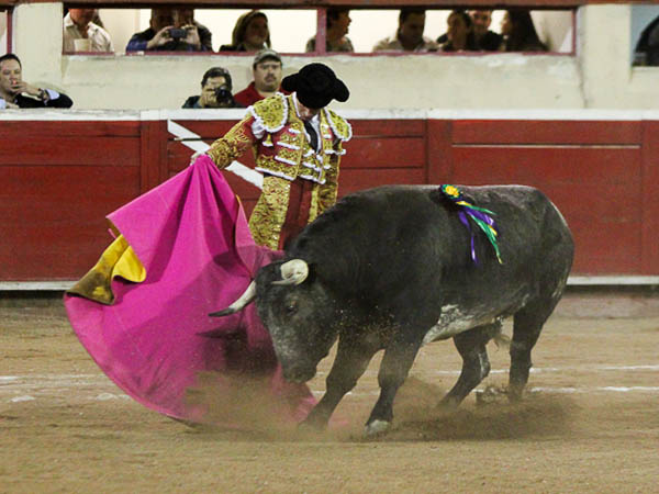 Lances a pies juntos