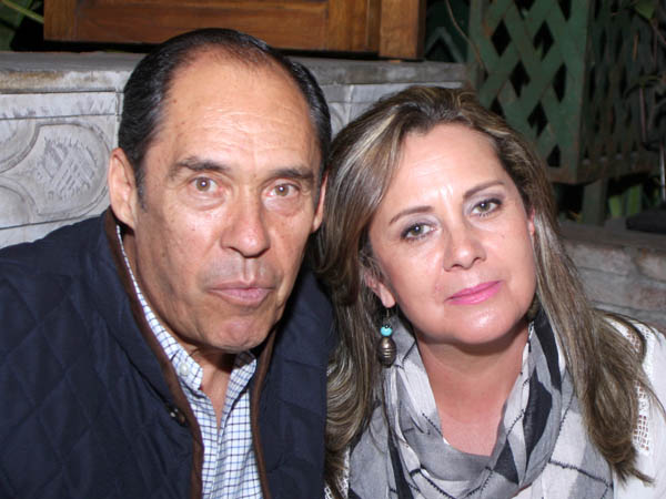 Alfredo Sahag�n y Mar�a Prado