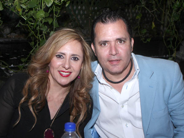 Gloria Escamilla y Rodrigo Alvarado