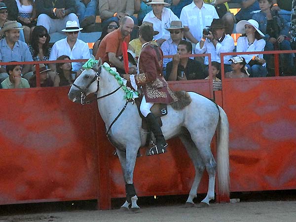 Brindis a Santiago Cos�o
