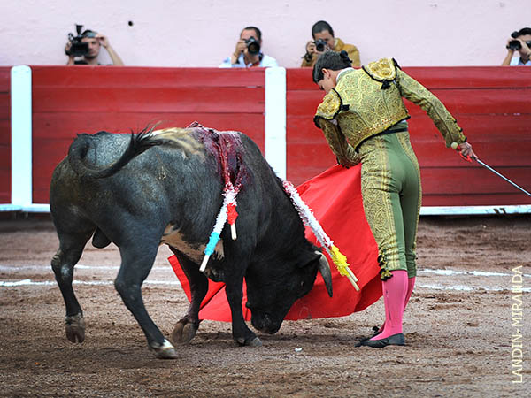 Remate de Abraham Mar�n