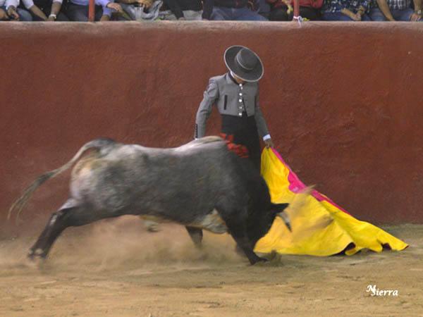 Saludo de Joselito Adame