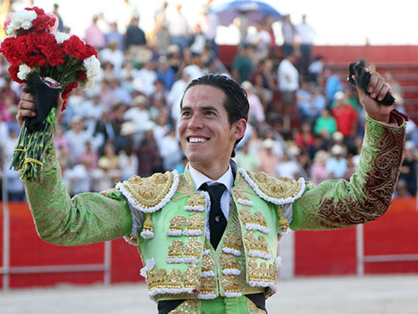 Desorej� a su segundo