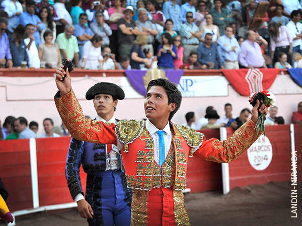 Dos orejas y un pase a la feria
