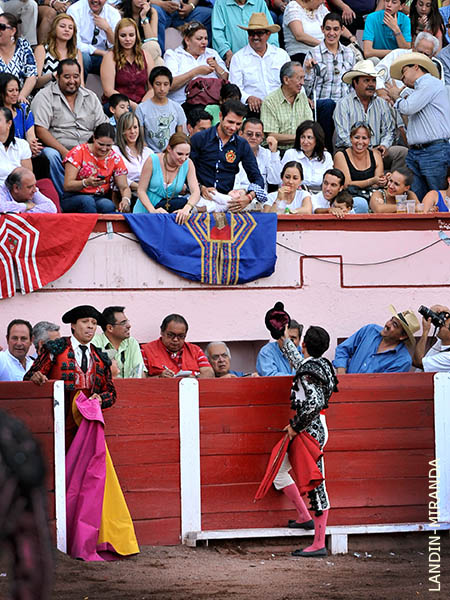 El tercero a Mac�as