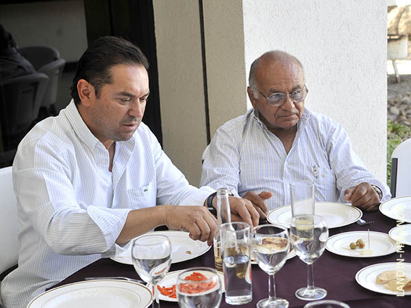 Disfrutando el banquete