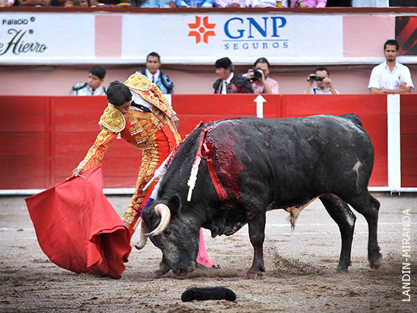 La montera en la arena