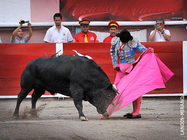 Nicol�s abri� la feria de AGS